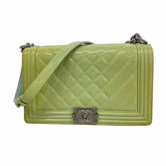 CHANEL Handbags - CHANEL Green Leather Shoulder Bag